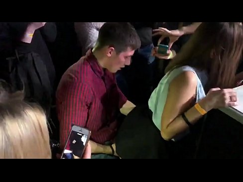 ❤️ Real Sex an engem russesche Nuetsclub. 18 Joer aalt russescht Meedchen am Anus an der Vagina an engem Nuetsclub gefickt ❤❌ Fucking bei eis ❌❤