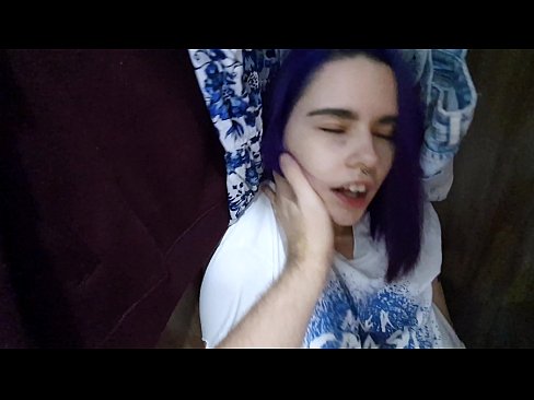 ❤️ Fannt meng Schwëster am Kleederschaf an huet hatt gehollef ❤❌ Fucking bei eis ❌❤